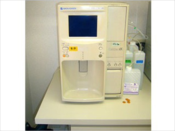 さくらメディカルクリニック　院内血液検査器